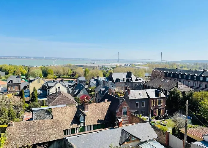 Vue Baie De Seine - Parking - Pont De Normandie