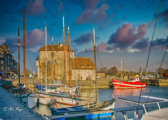 Vue Baie De Seine - Parking - Pont De Normandie Honfleur